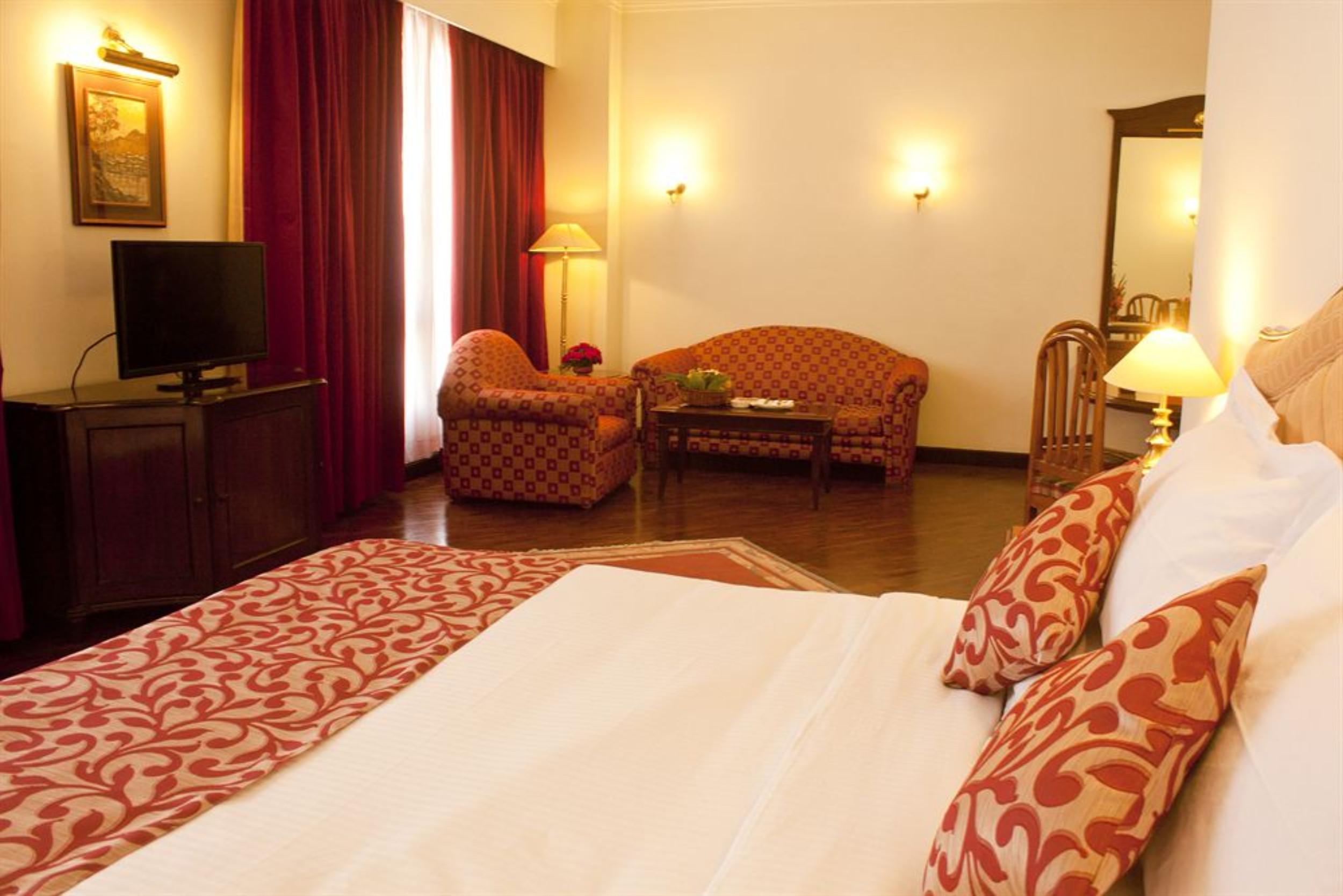 Grand Hotel Kathmandu Bagian luar foto