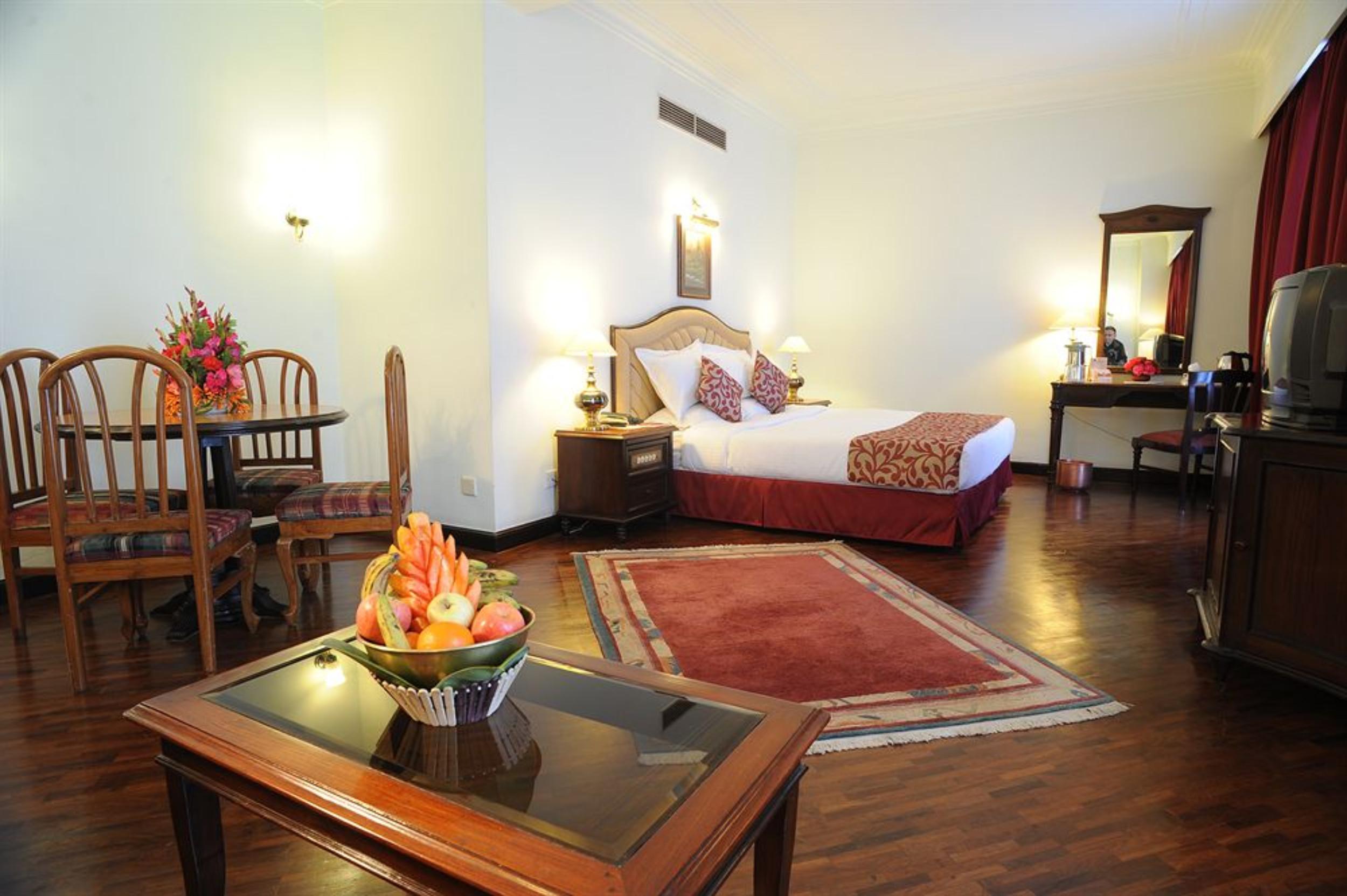 Grand Hotel Kathmandu Bagian luar foto