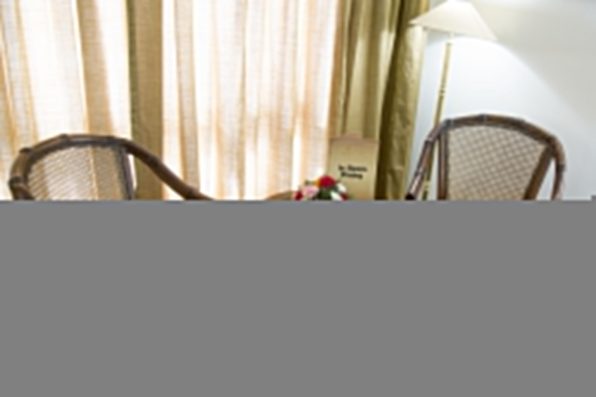 Grand Hotel Kathmandu Bagian luar foto