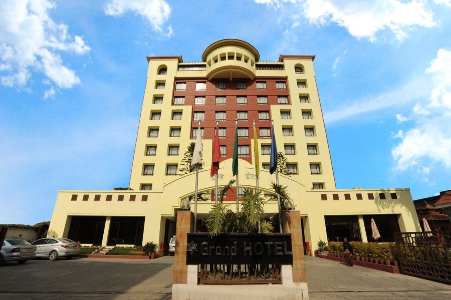 Grand Hotel Kathmandu Bagian luar foto