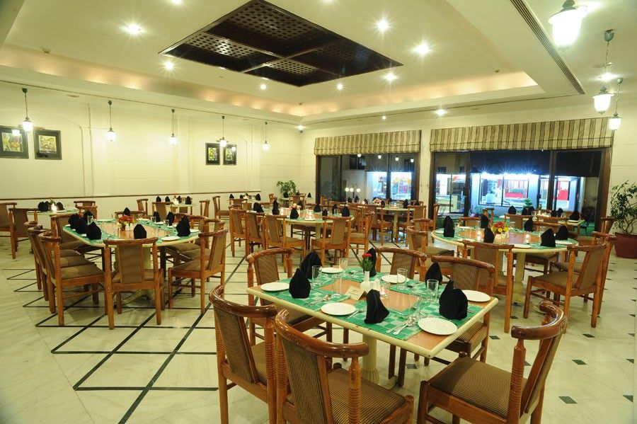 Grand Hotel Kathmandu Bagian luar foto