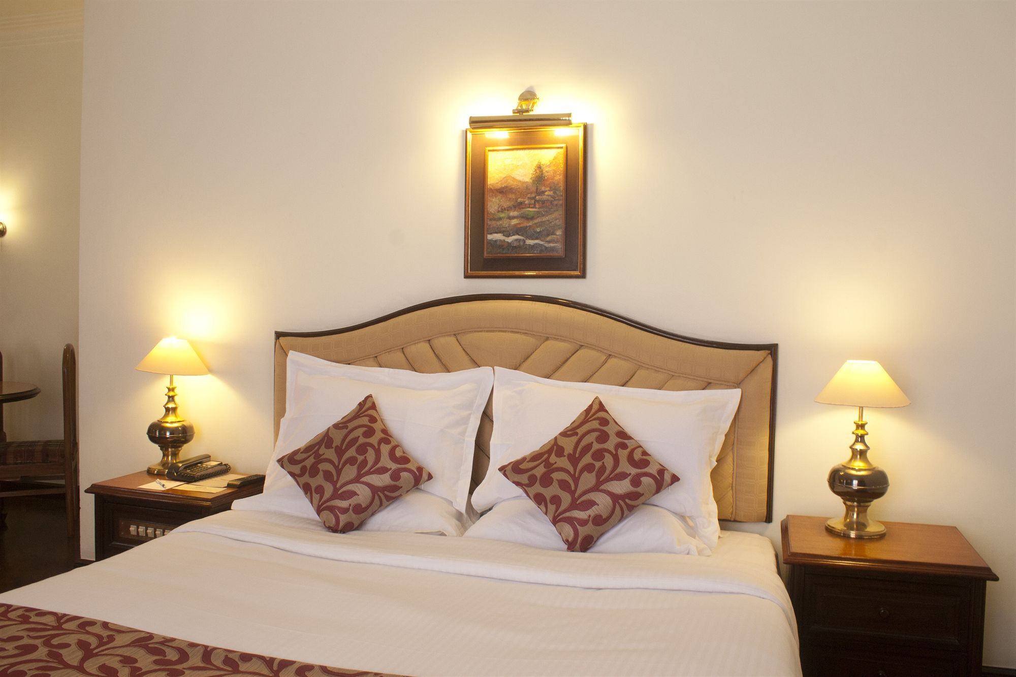 Grand Hotel Kathmandu Bagian luar foto