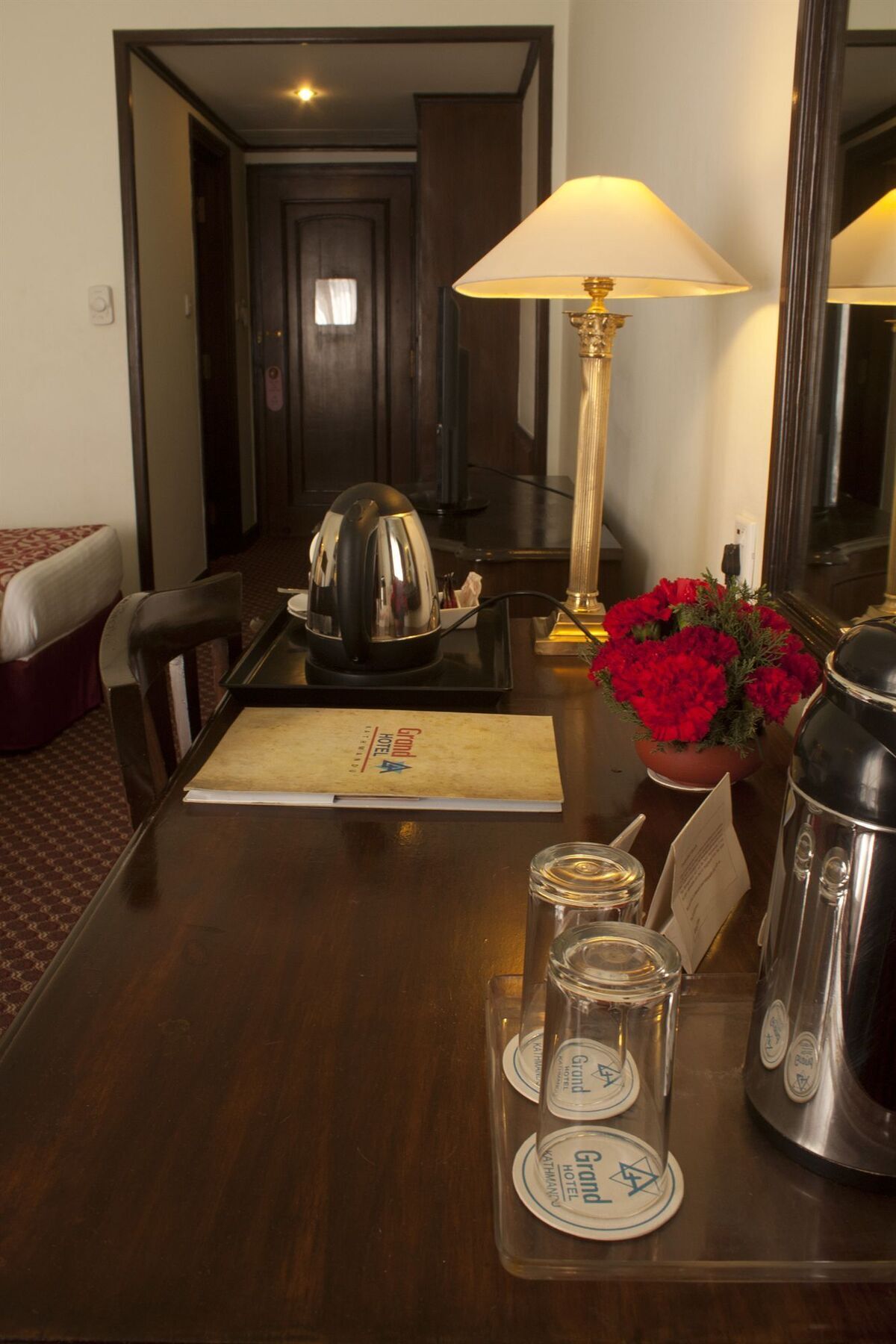 Grand Hotel Kathmandu Bagian luar foto
