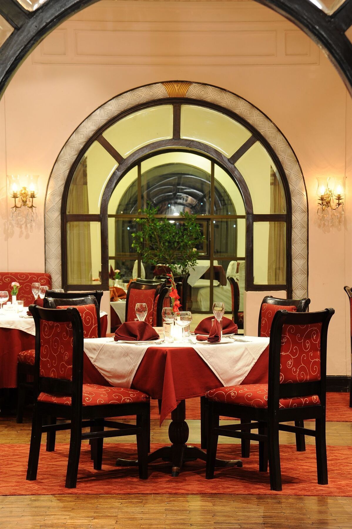 Grand Hotel Kathmandu Bagian luar foto