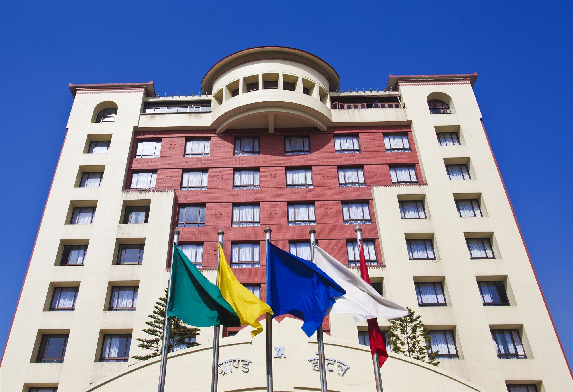 Grand Hotel Kathmandu Bagian luar foto