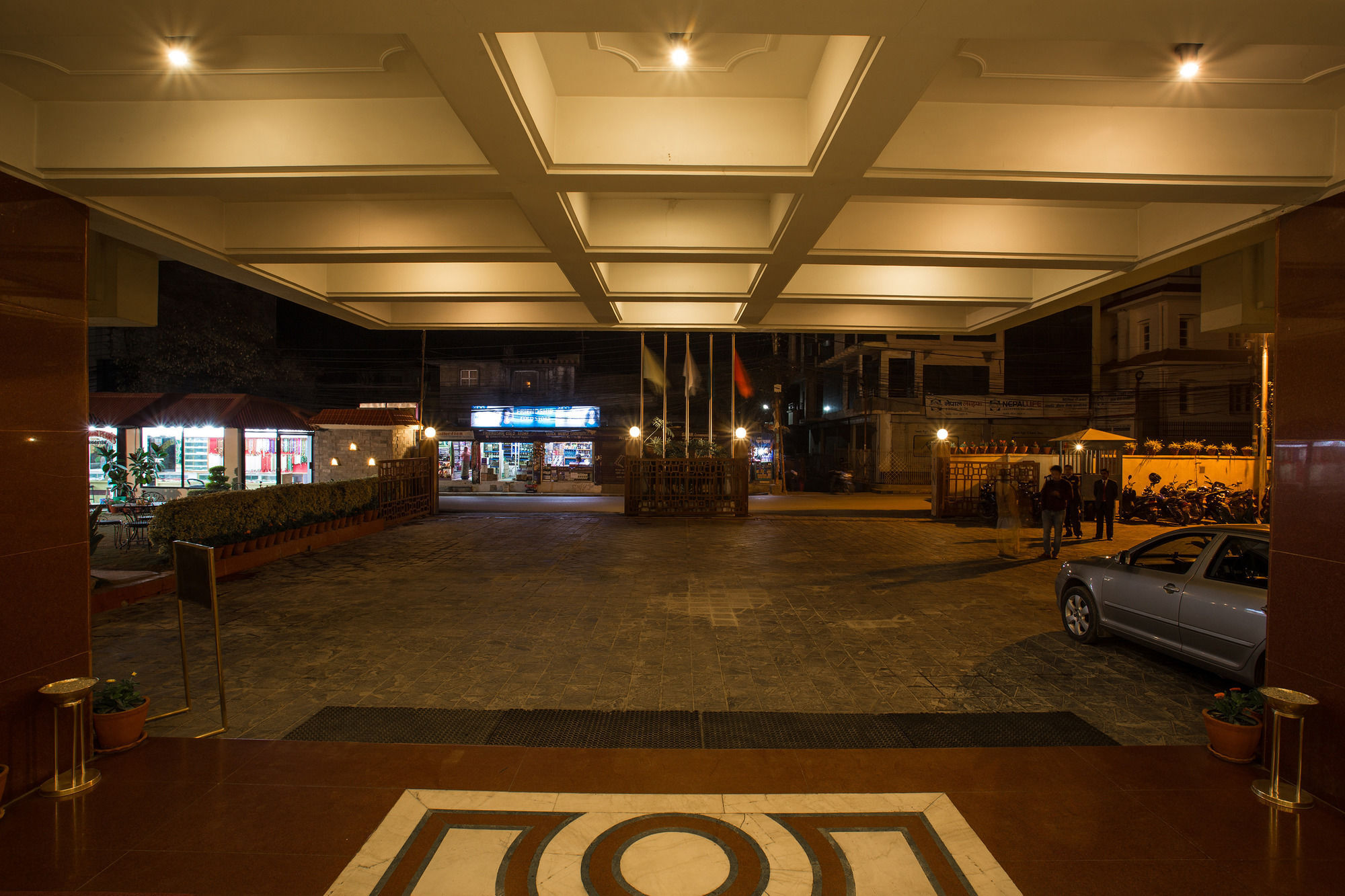 Grand Hotel Kathmandu Bagian luar foto